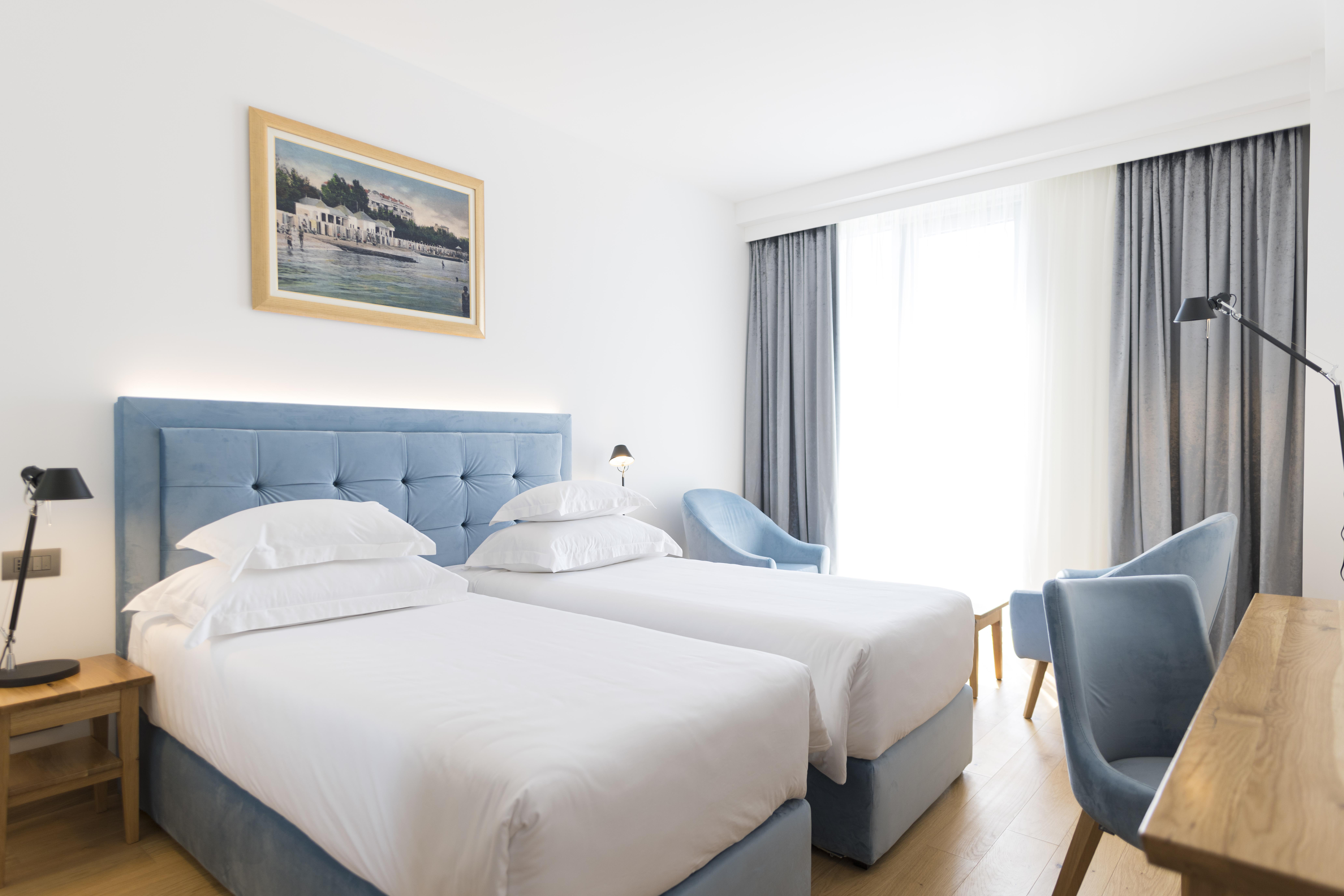 Hotel Miramare Crikvenica Luaran gambar A room at the hotel