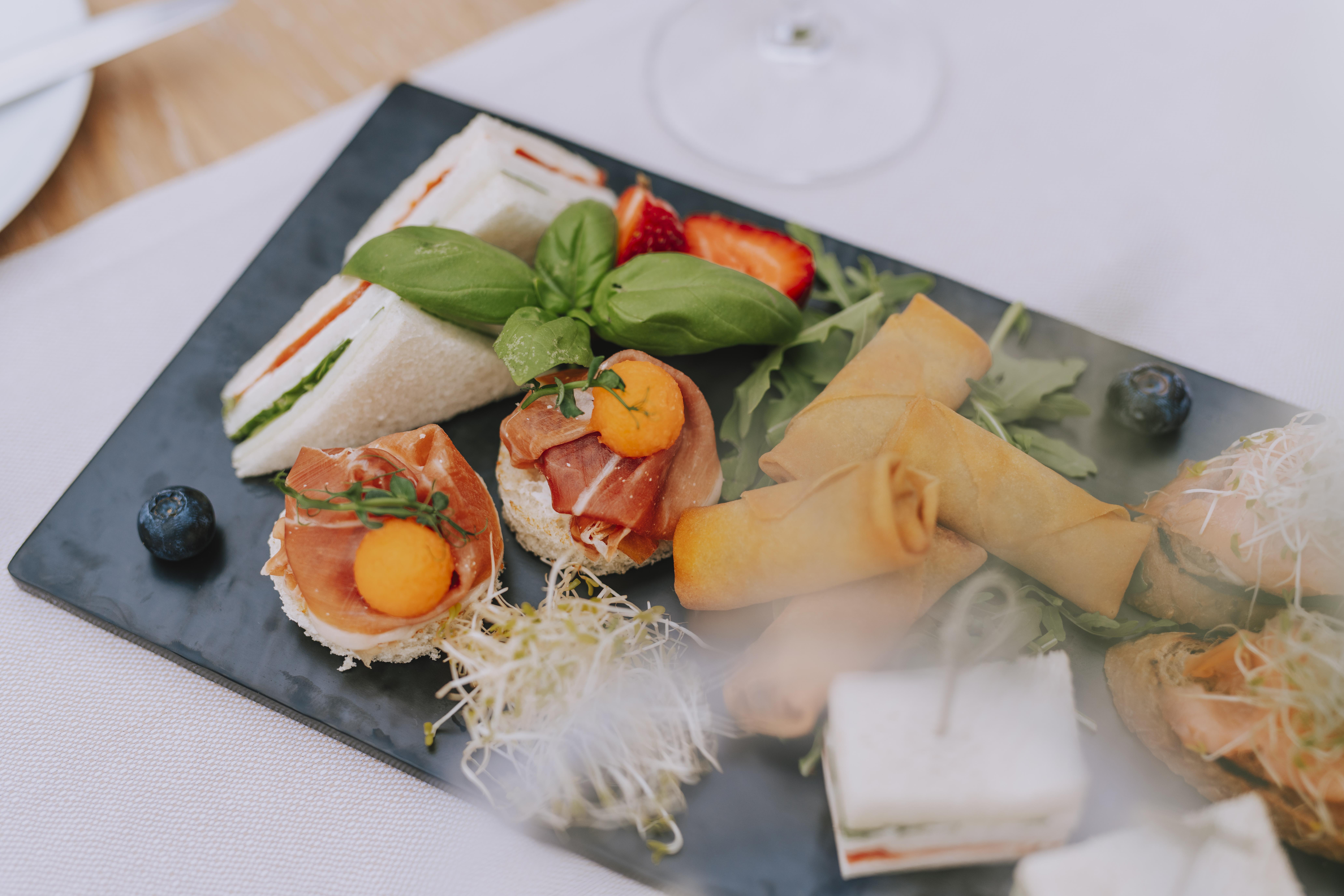 Hotel Miramare Crikvenica Luaran gambar Finger food