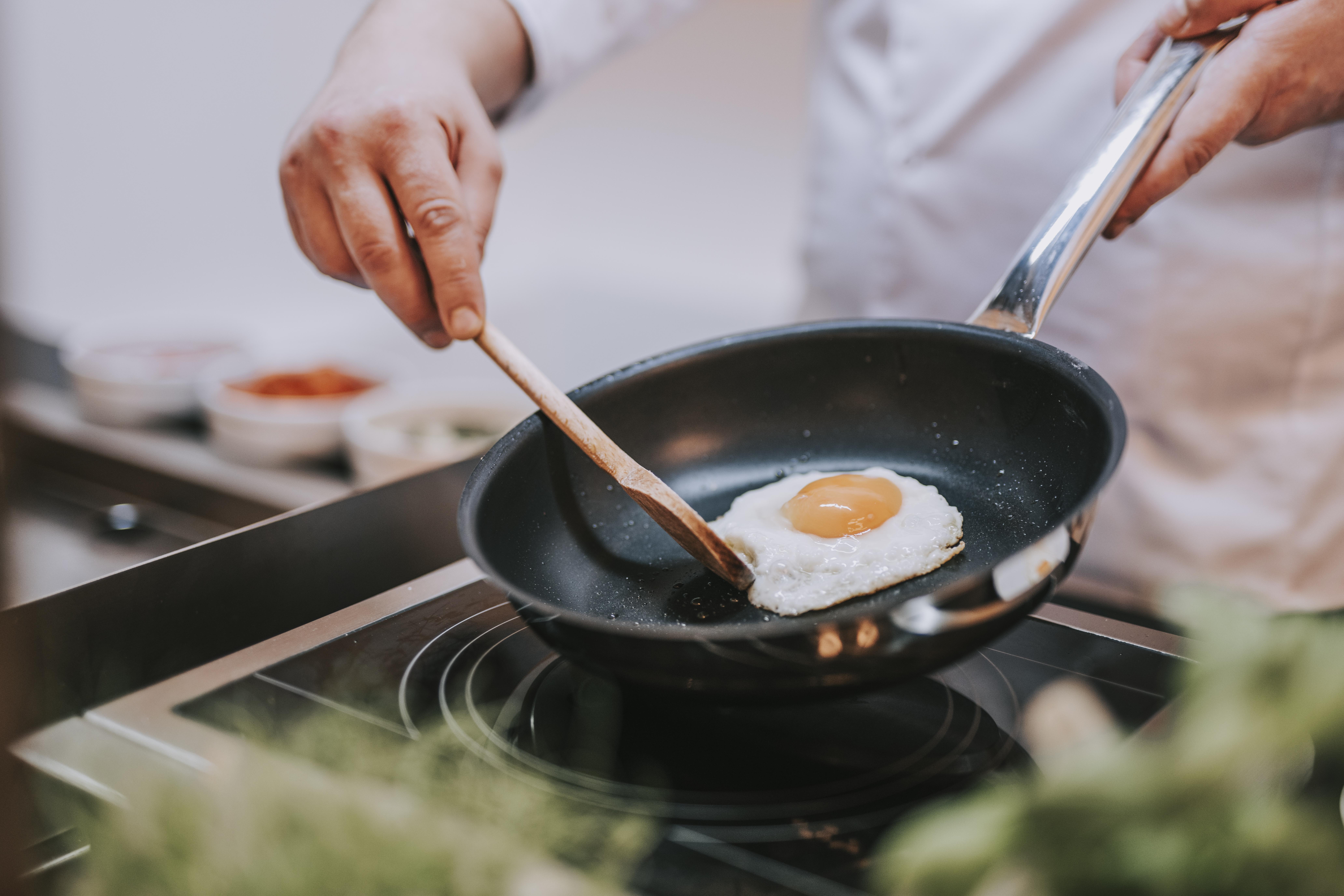 Hotel Miramare Crikvenica Luaran gambar A fried egg being cooked in a frying pan